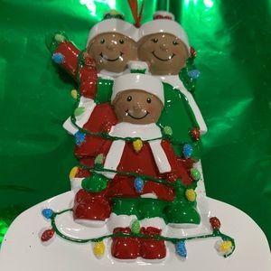 Item63-64 Christmas ornament Family of 3 and fam- 4 members, we do Personalized